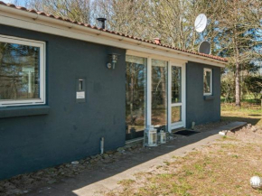 Quirky Holiday Home in Orsetd with Swimming Pool